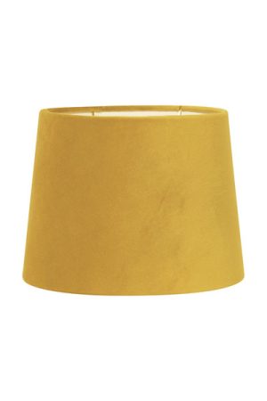 Lampskärm Sofia Sammet Gul. En härlig lampskärm i underbar gul färg. Skärmen finns i flera olika färger och storlekar. Lampskärmen har en ljus insida som ger ett behagligt sken och är lätt att matcha med olika lampfötter. Lampskärmen har ett E27 ringfäste.